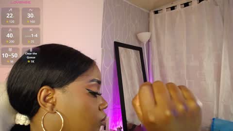 Snapshot of britanymooree chatting on 14, 1, 2025 Britany online show from 14, 1, 2025