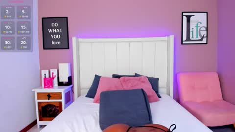 Snapshot of britanymooree chatting on 16, 9, 2025 Britany online show from 16, 9, 2025