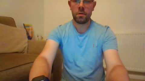 britguy6985 online show from 6, 10, 2025
