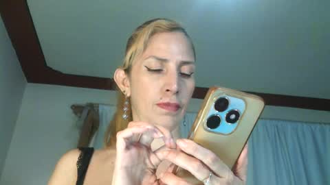 brithany hunt online show from 14, 6, 2026