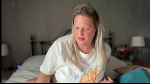 British Bella online show from 3, 6, 2026