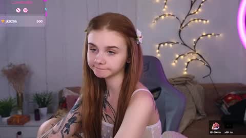 Snapshot of britney_lynch chatting on 14, 1, 2025 Britney online show from 14, 1, 2025