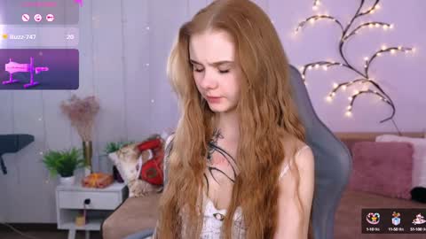 Snapshot of britney_lynch chatting on 17, 1, 2025 Britney online show from 17, 1, 2025