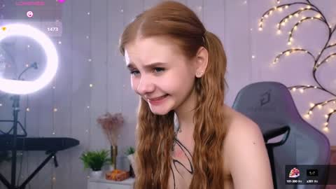 Snapshot of britney_lynch chatting on 17, 1, 2025 Britney online show from 17, 1, 2025