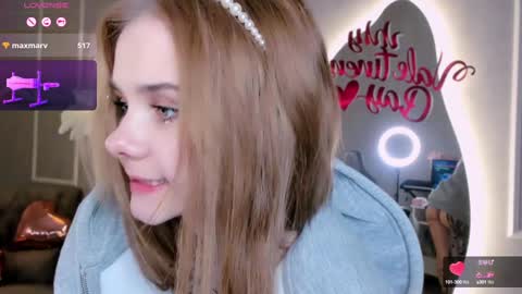 Snapshot of britney_lynch chatting on 5, 2, 2025 Britney online show from 5, 2, 2025