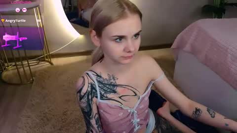 Snapshot of britney_lynch chatting on 20, 2, 2025 Britney online show from 20, 2, 2025