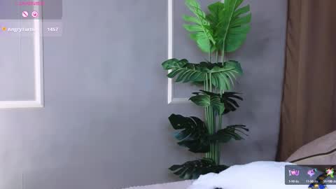 Snapshot of britney_lynch chatting on 23, 2, 2025 Britney online show from 23, 2, 2025