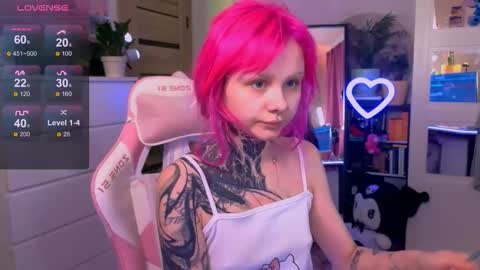 Snapshot of britney_lynch chatting on 5, 10, 2025 Britney online show from 5, 10, 2025