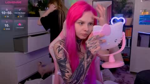 Snapshot of britney_lynch chatting on 7, 10, 2025 Britney online show from 7, 10, 2025