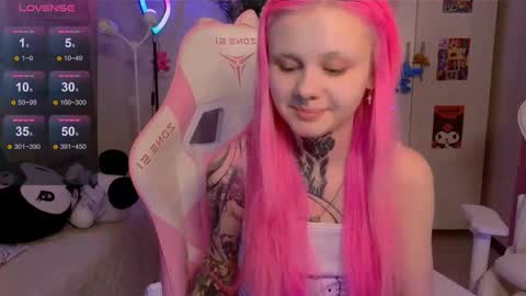 Snapshot of britney_lynch chatting on 22, 10, 2025 Britney online show from 22, 10, 2025