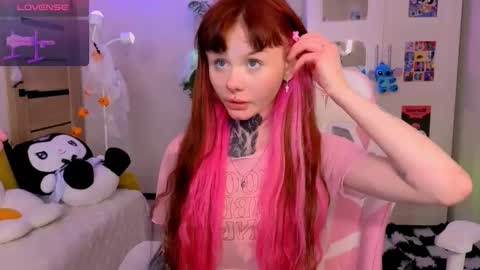 Snapshot of britney_lynch chatting on 3, 11, 2025 Britney online show from 3, 11, 2025