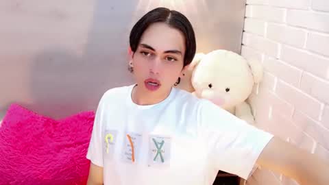 Snapshot of britney_ortega chatting on 11, 10, 2025 britney_ortega online show from 11, 10, 2025