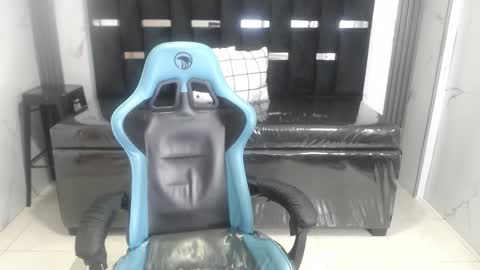 Britney  online show from 17, 1, 2026