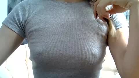 Snapshot of britneykittens chatting on 8, 3, 2025 BritneyKittens online show from 8, 3, 2025