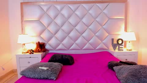 Brittany  online show from 28, 2, 2025