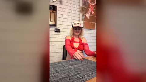  B r i t t n e y  R a e  online show from 16, 4, 2026