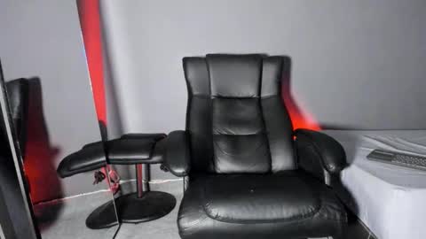 Snapshot of brockhurn_ chatting on 13, 12, 2025 brockhurn_ online show from 13, 12, 2025