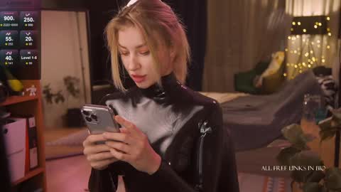 Snapshot of bronnica chatting on 11, 12, 2024 Anna online show from 11, 12, 2024