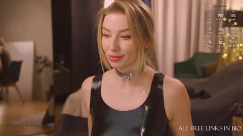 Snapshot of bronnica chatting on 23, 12, 2024 Anna online show from 23, 12, 2024