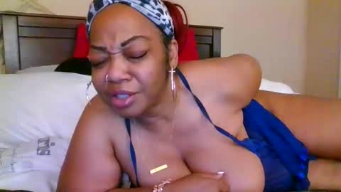 brownroundrenee online show from 12, 3, 2026