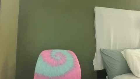 EtherealLilac online show from 17, 4, 2026