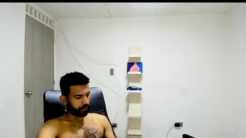 bruce_1111 online show from 21, 4, 2026