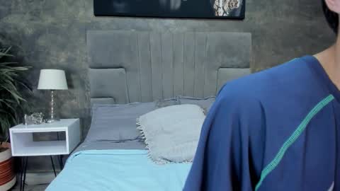 Bruce Hans online show from 17, 12, 2025