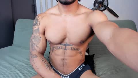 Snapshot of bruce_roldan chatting on 18, 1, 2025 bruce roldan online show from 18, 1, 2025