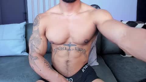 Snapshot of bruce_roldan chatting on 2, 10, 2025 bruce roldan online show from 2, 10, 2025
