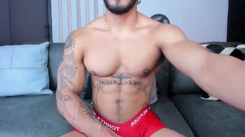 Snapshot of bruce_roldan chatting on 10, 10, 2025 bruce roldan online show from 10, 10, 2025