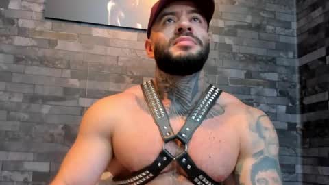 Snapshot of brucedallas chatting on 31, 5, 2026 brucedallas online show from 31, 5, 2026