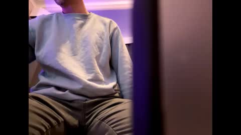 brucelogan80 online show from 23, 11, 2025