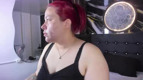 Bruja SCarlata online show from 10, 10, 2025