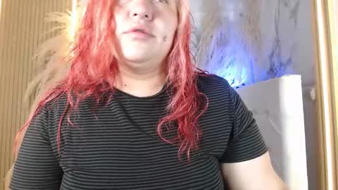 Bruja SCarlata online show from 18, 12, 2025