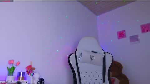 SARAH  online show from 3, 12, 2025