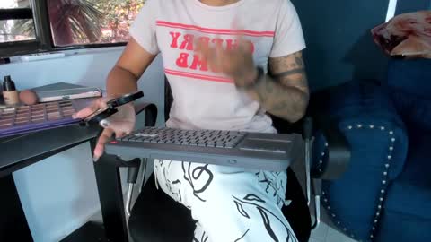 brunette online show from 26, 1, 2025