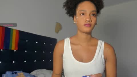 Snapshot of brunettjhelen chatting on 21, 10, 2025 brunettjhelen online show from 21, 10, 2025