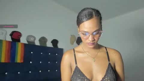 Snapshot of brunettjhelen chatting on 8, 11, 2025 brunettjhelen online show from 8, 11, 2025