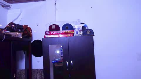 Snapshot of bruno_booss chatting on 18, 12, 2025 bruno_booss online show from 18, 12, 2025