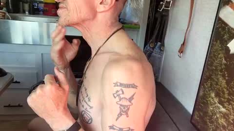 Snapshot of brushsquach chatting on 5, 3, 2025 Steve... aka SkinnieDippin aka TimberTramp online show from 5, 3, 2025