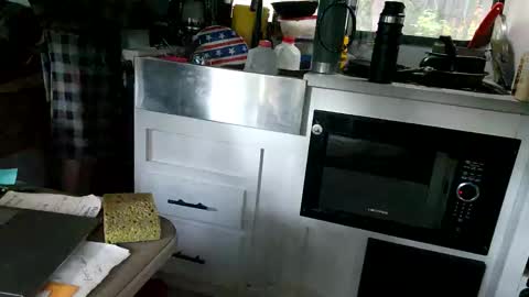 Snapshot of brushsquach chatting on 8, 10, 2025 Steve... aka SkinnieDippin aka TimberTramp online show from 8, 10, 2025