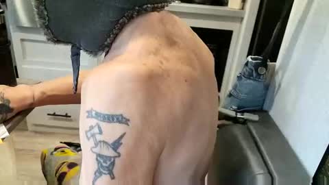 Snapshot of brushsquach chatting on 13, 10, 2025 Steve... aka SkinnieDippin aka TimberTramp online show from 13, 10, 2025