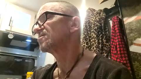 Steve... aka SkinnieDippin aka TimberTramp online show from 16, 4, 2026