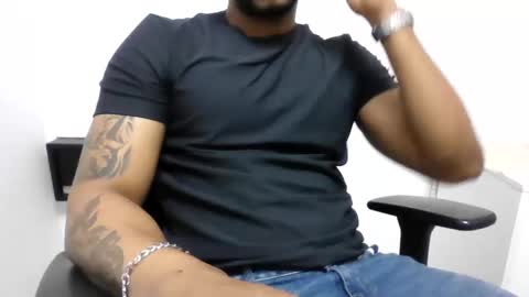 Snapshot of brutusbigd chatting on 25, 10, 2025 brutusbigd online show from 25, 10, 2025