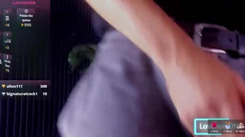 Snapshot of bry_dalton chatting on 8, 11, 2025 Bry Dalton online show from 8, 11, 2025