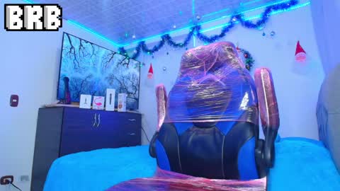 BRYAM INDEPENDENT MODEL online show from 9, 12, 2024