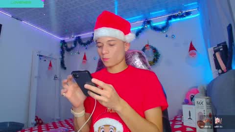 BRYAM INDEPENDENT MODEL online show from 19, 12, 2024