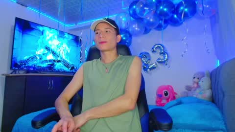 BRYAM INDEPENDENT MODEL online show from 10, 1, 2025