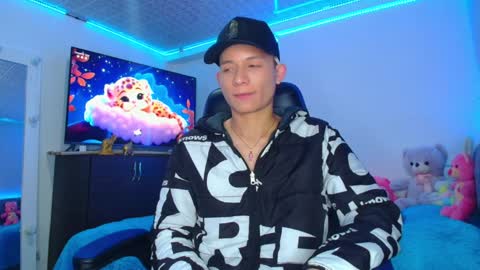 BRYAM INDEPENDENT MODEL online show from 23, 1, 2025