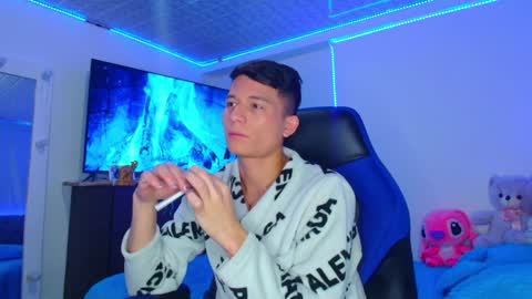 BRYAM INDEPENDENT MODEL online show from 24, 1, 2025